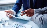 集运指数欧线期货主力合约跌近10% 报3620点